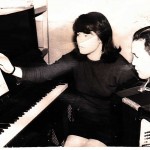 1973 г.Бобкова .Г.Ф.(Семиколленных) с участгницей краевого конкурса исполнительского мастерства О.Ичанга